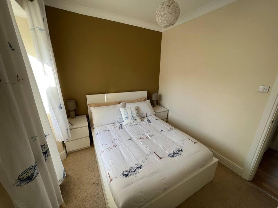 Fantastic 3 Bedroom Holiday Home 밀포트 외부 사진