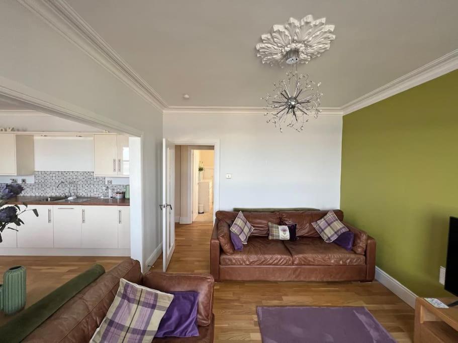 Fantastic 3 Bedroom Holiday Home 밀포트 외부 사진