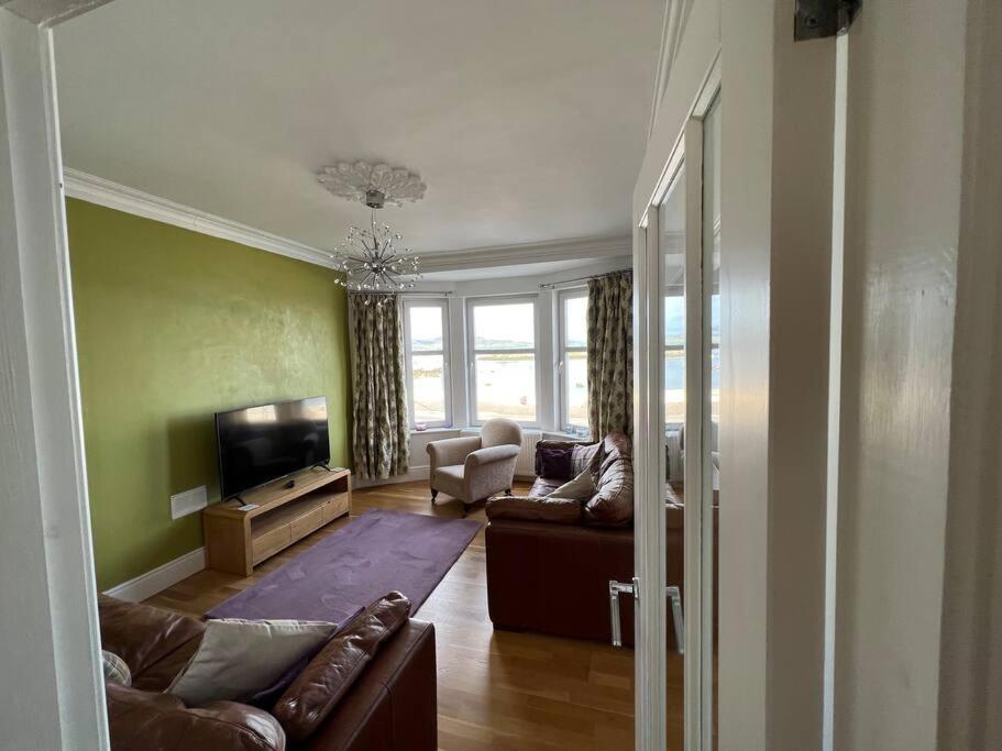 Fantastic 3 Bedroom Holiday Home 밀포트 외부 사진